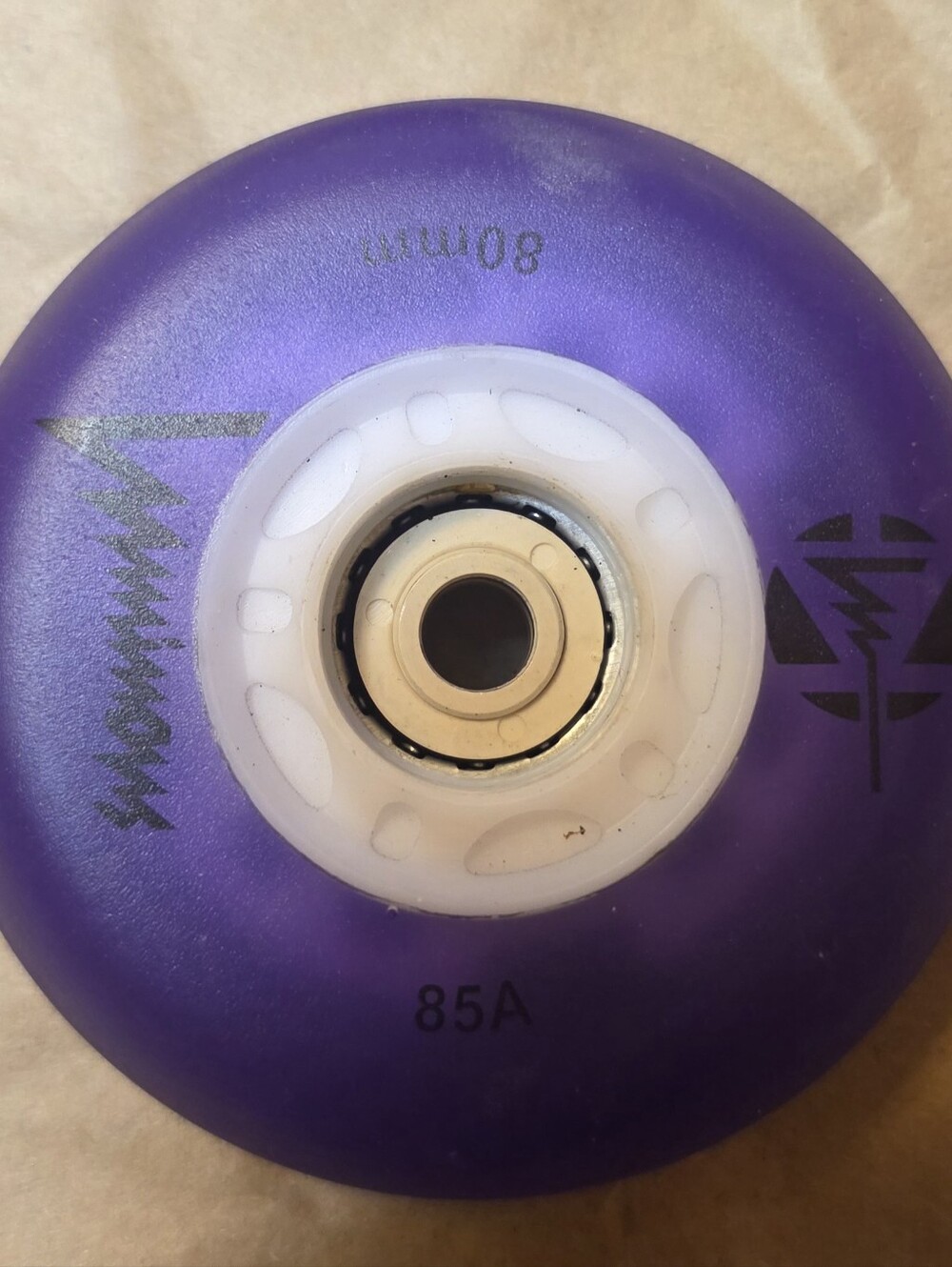 Luminous LED inline rollerblade light up wheels, 80mm/85A in purple - Picture 3 of 3